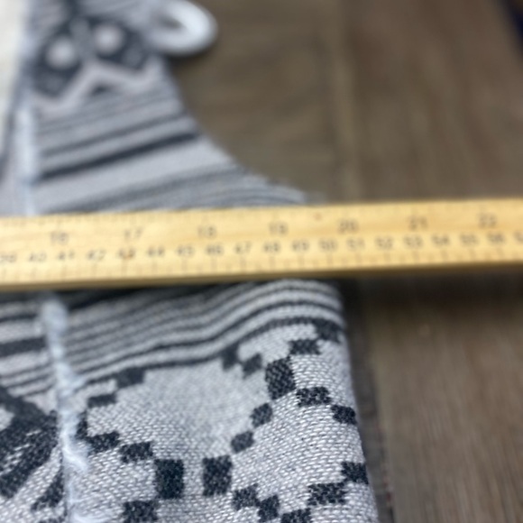 Mossimo Target cowichan tapestry faux fur gray sweater vest south western M - Picture 9 of 9